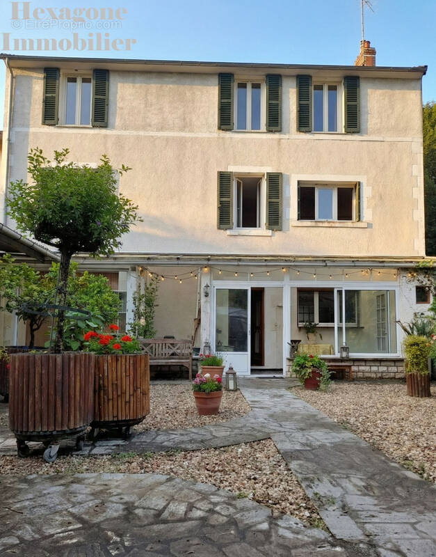 Maison à NEUVY-SUR-LOIRE