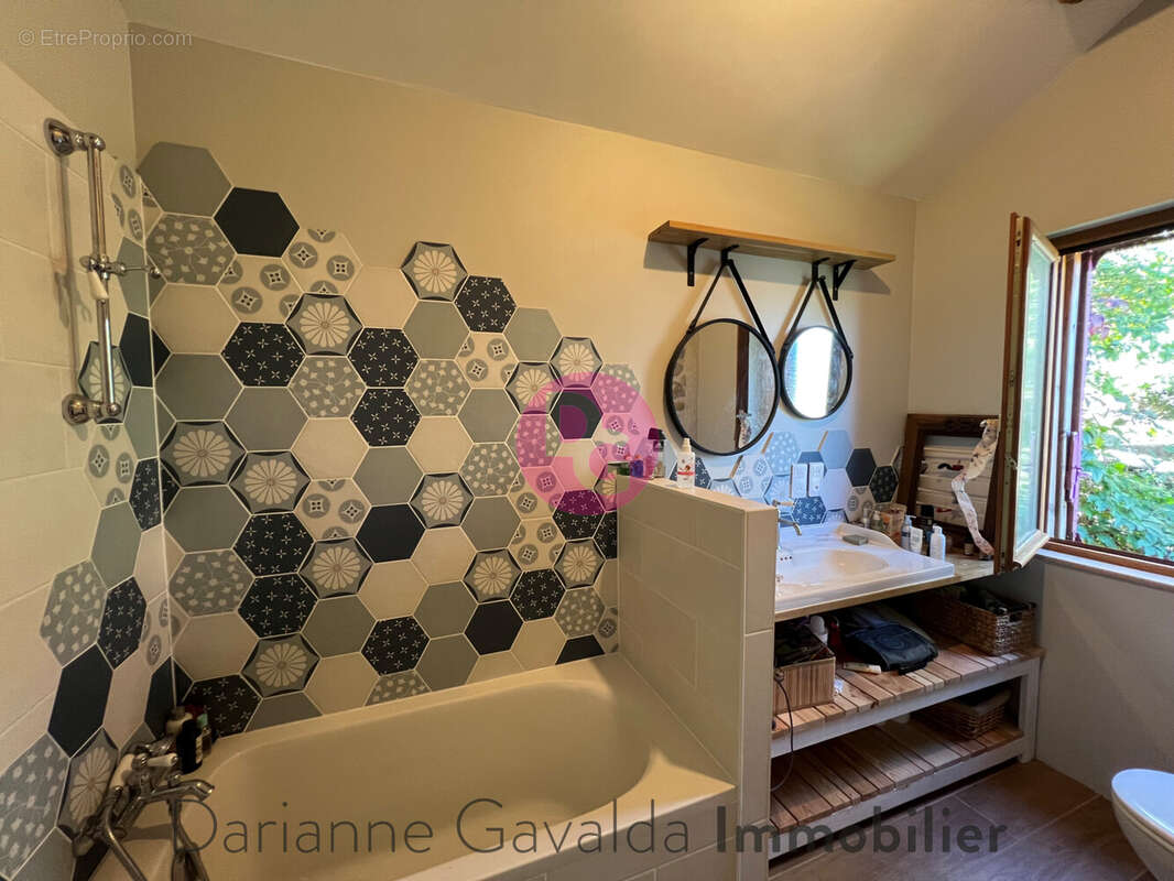 Maison à DECAZEVILLE