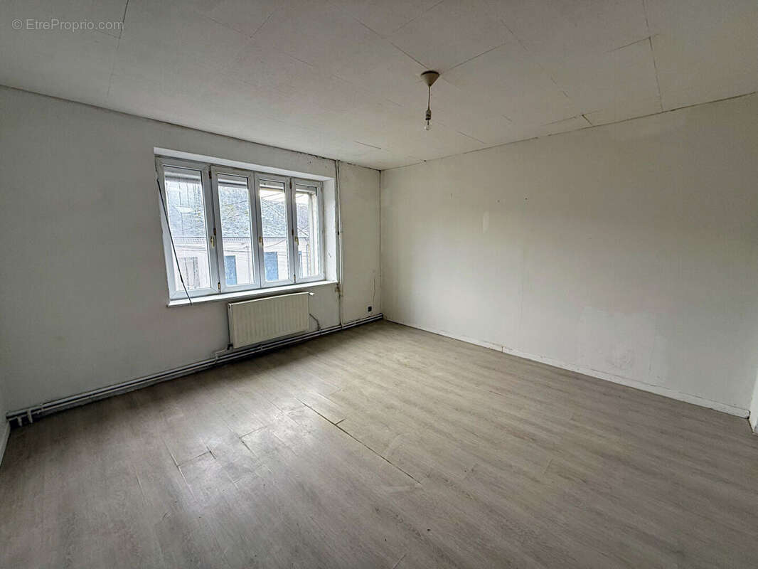 Maison à SAINT-MENGES