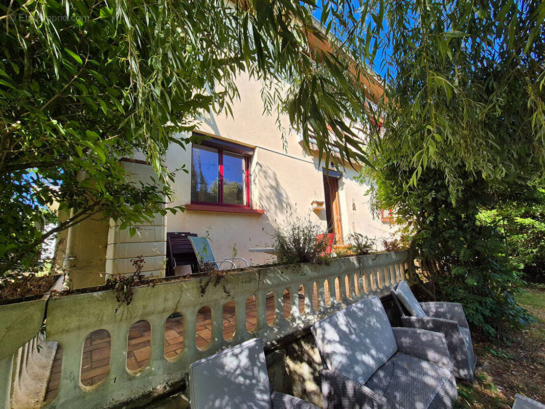 Maison à CEYZERIAT