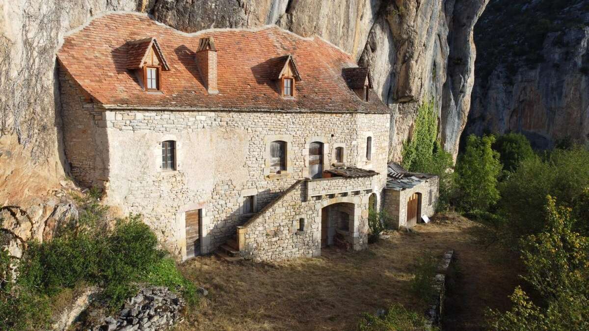Maison à SAINT-SULPICE