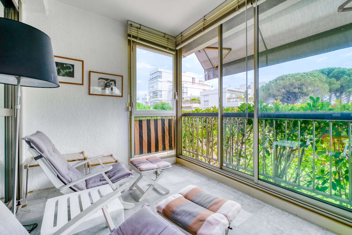 Appartement à MANDELIEU-LA-NAPOULE