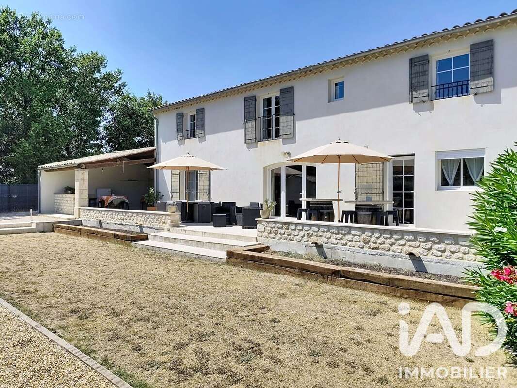 Maison 270 m² à Rochegude  - photo 6