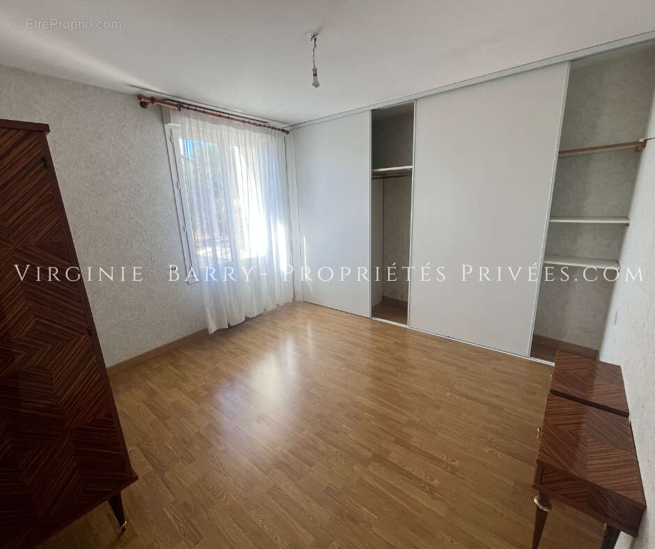 Maison de plain pied avec veranda et exterieur - photo 9