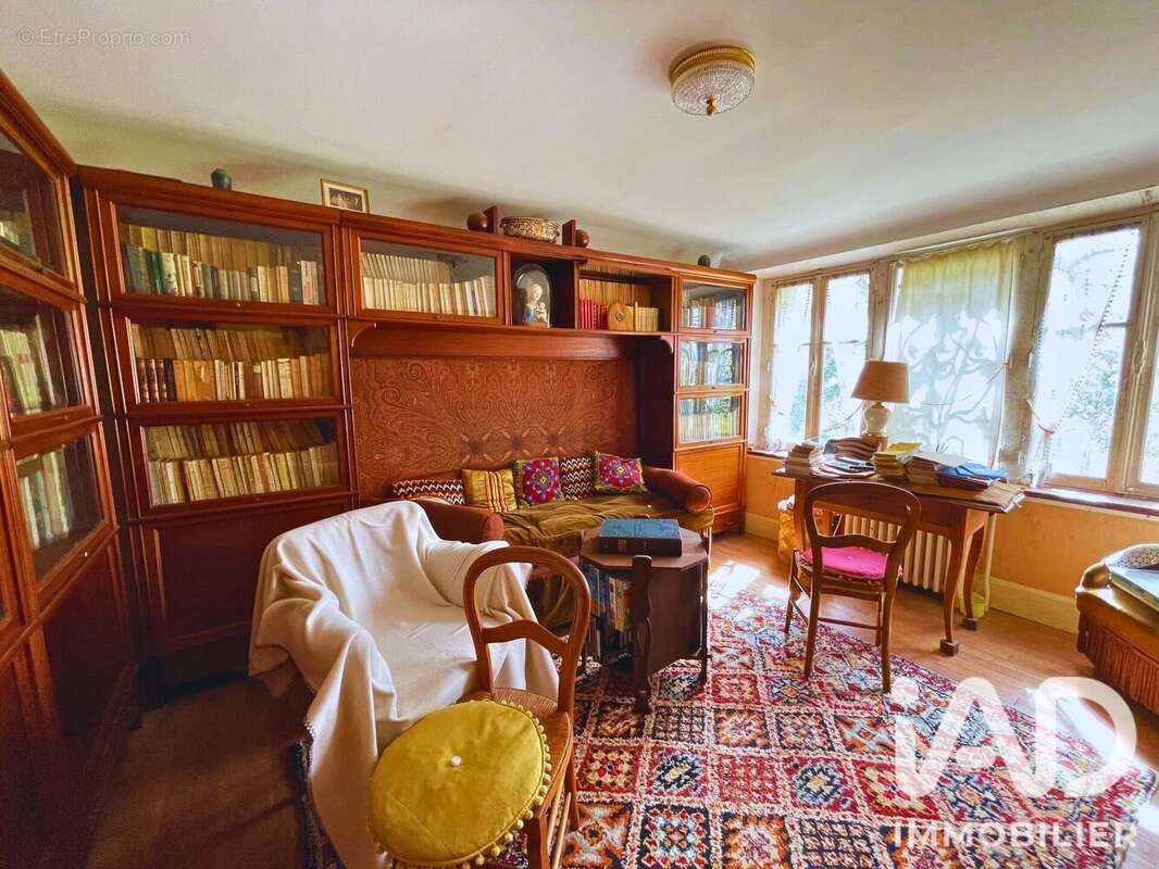 Maison 187 m² à Entrains-Sur-Nohain  - photo 6