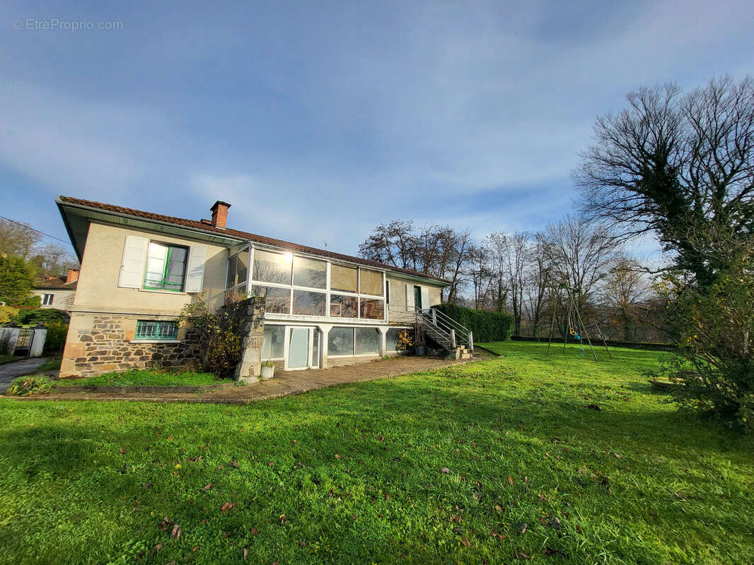 Maison à BAGNAC-SUR-CELE