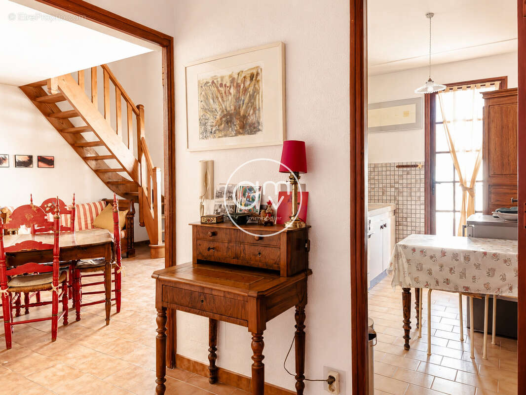 Hyeres gare - appartement t3 duplex 80m2 - dernier etage - stationnement - photo 2