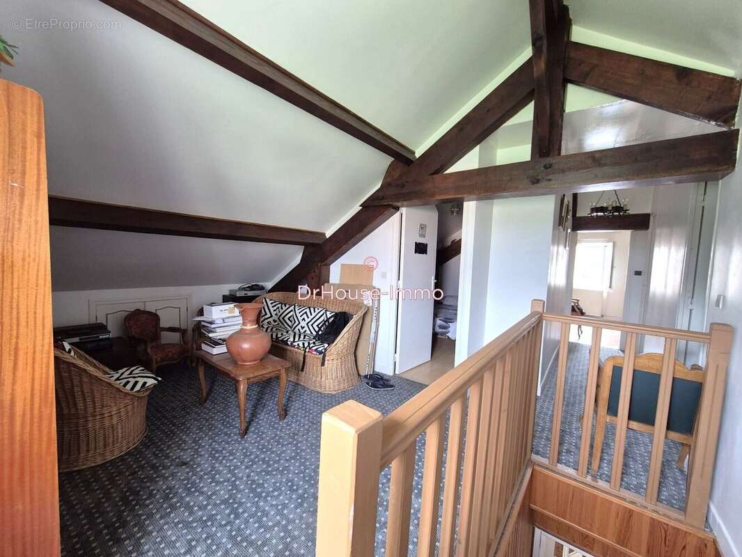 Maison à CRECY-LA-CHAPELLE