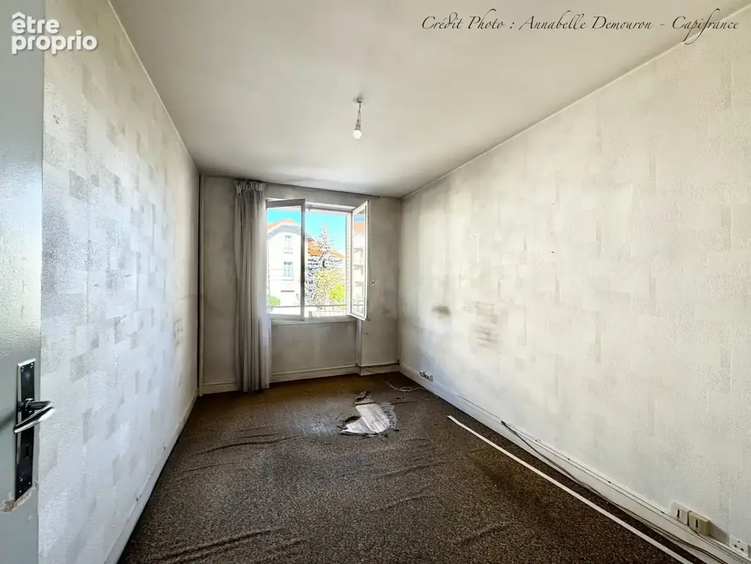 Appartement t5 a renover – clermont-ferrand - les salins - tres beau potentiel - photo 26