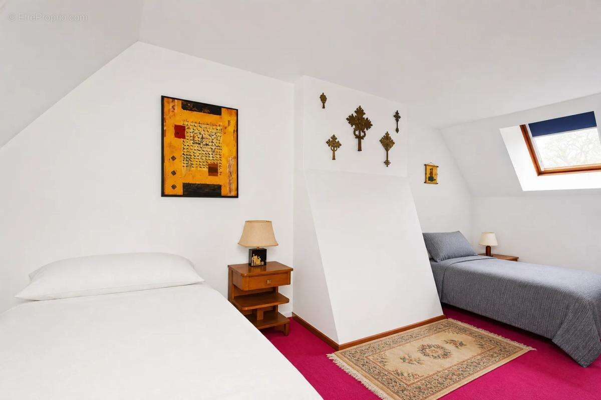 Maison familiale de 319 m² à Saintigny, 10 pièces - photo 6