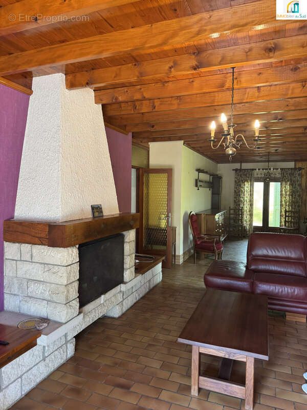 Maison à LEZAN