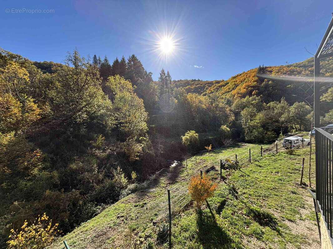 Maison à SAINT-ROMAN-DE-CODIERES