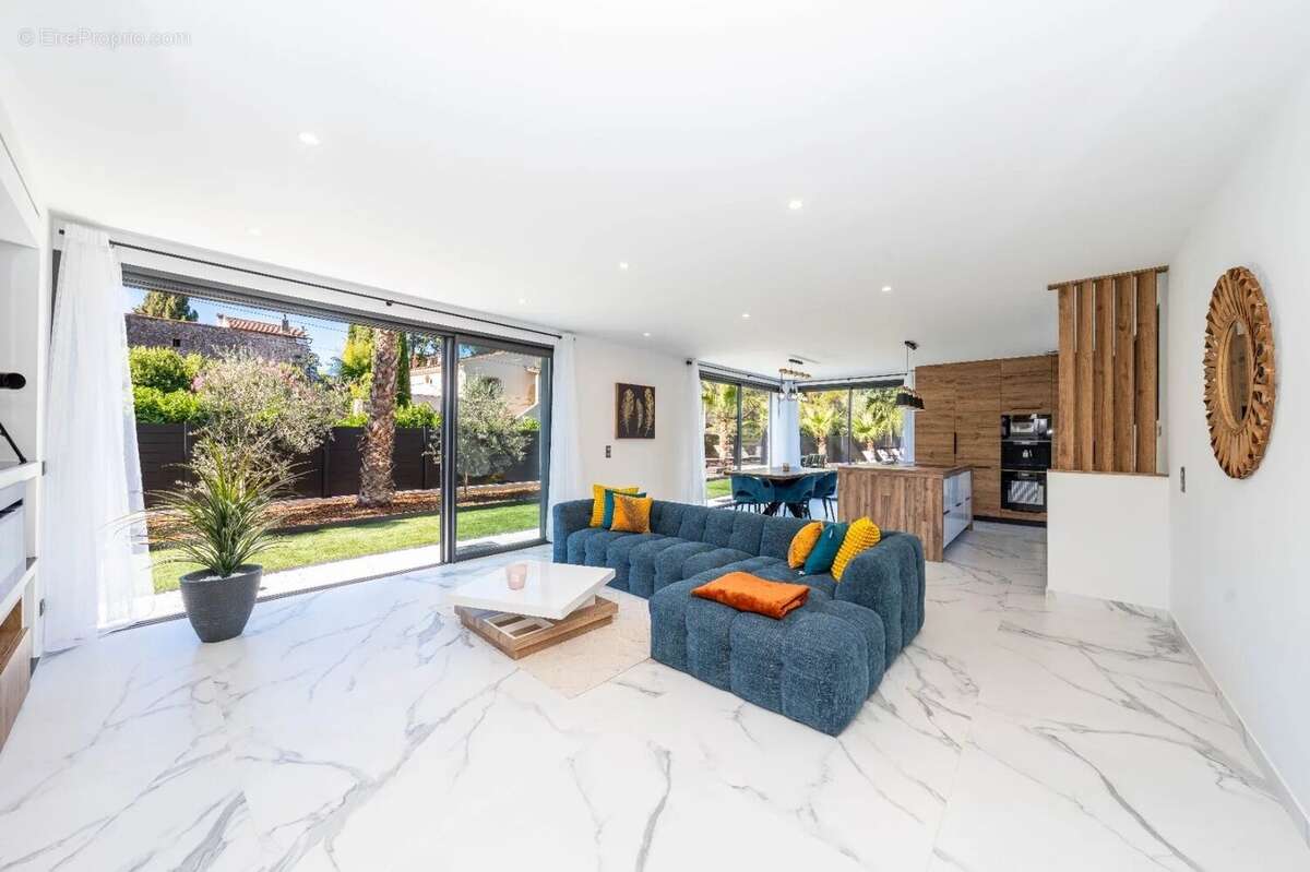 Maison à MOUGINS