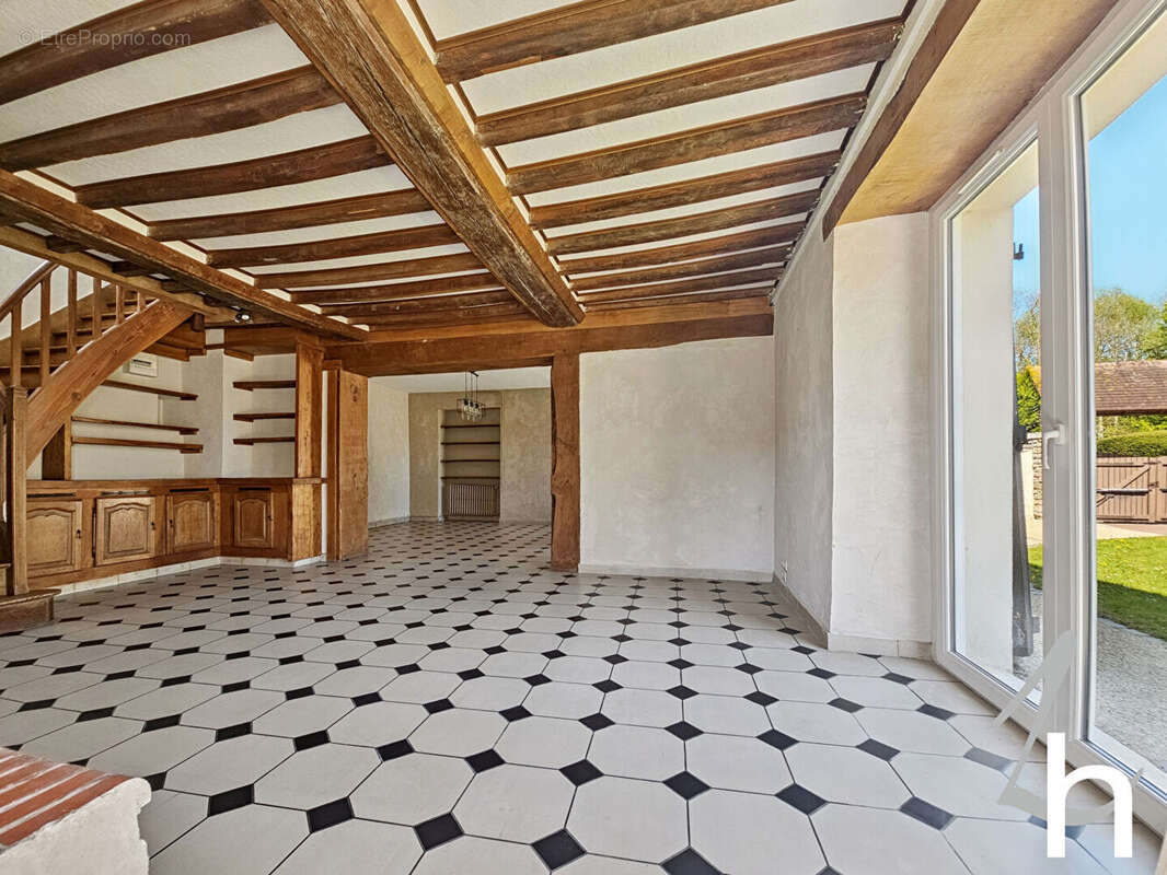 Maison à FONTENAY-LE-PESNEL
