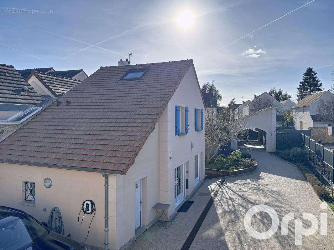 Maison à BALLAINVILLIERS