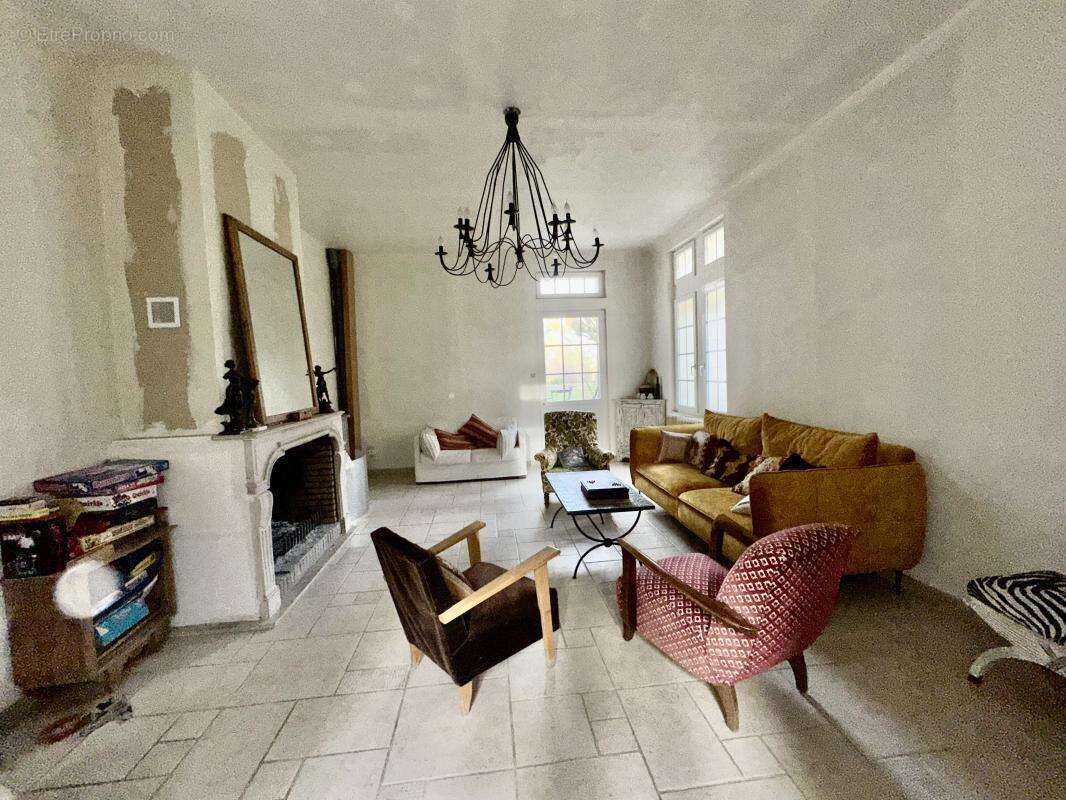 Maison à ELBEUF-EN-BRAY