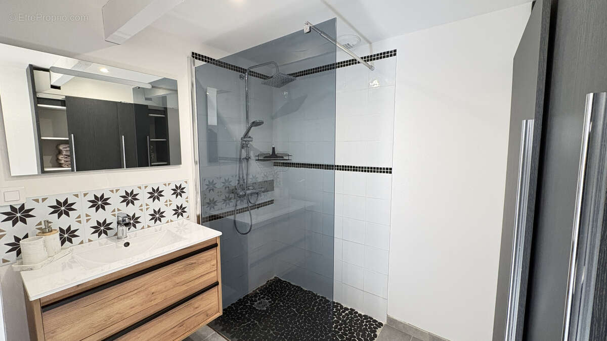 Autre à SAINTE-SAVINE