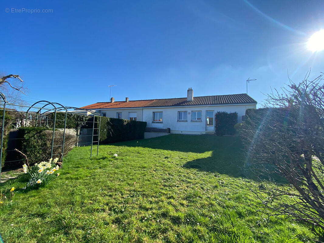 Maison à SAINT-LEGER-SOUS-CHOLET