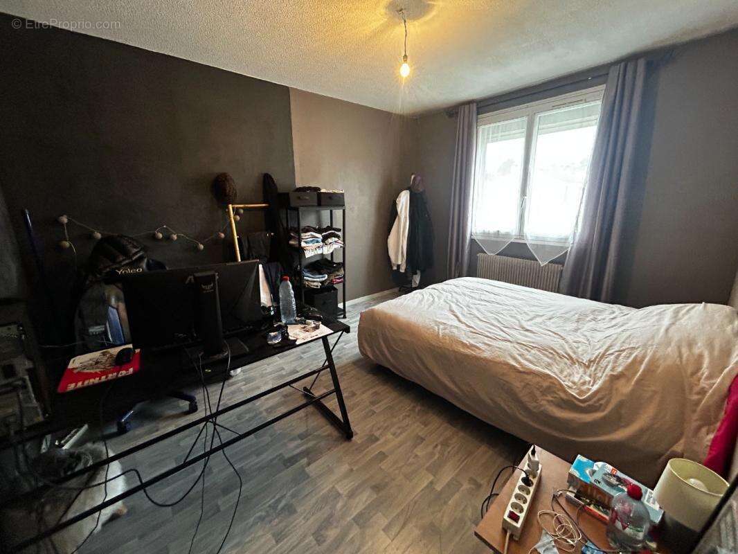 Maison 4 pièces / 101 m² / 79 900 EUR / CASTRES - photo 10