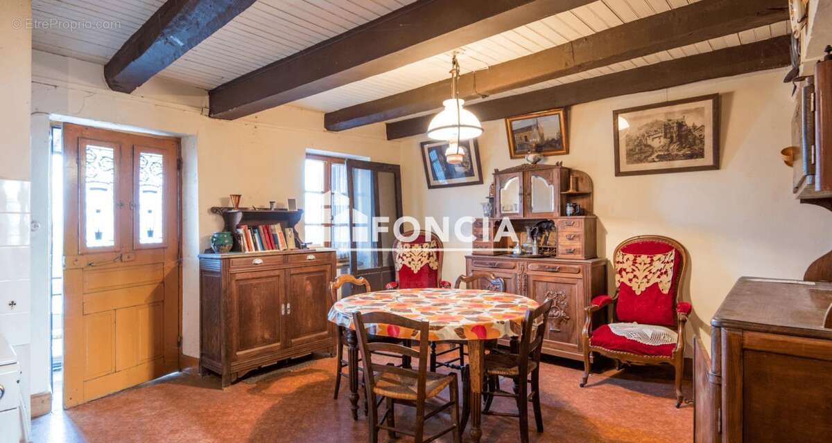 Maison à LUC-LA-PRIMAUBE