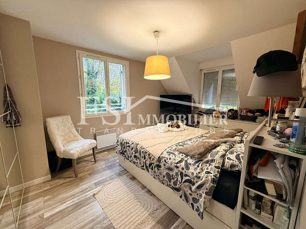 Maison à MERY-SUR-OISE