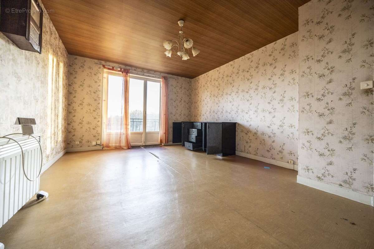 Maison à SAINT-GENIEZ-O-MERLE