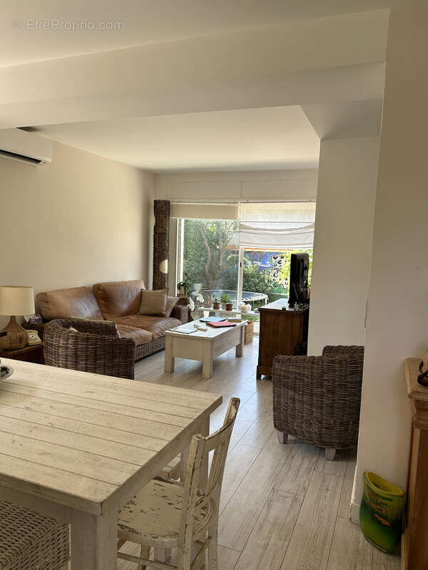 Maison à VILLENEUVE-LOUBET