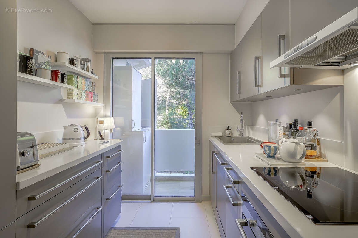 Appartement à VALLAURIS