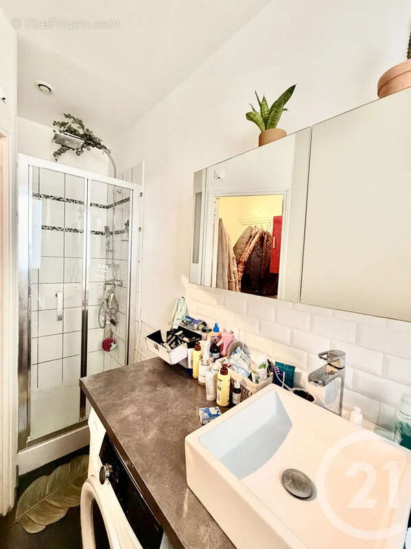 Appartement à PARIS-11E