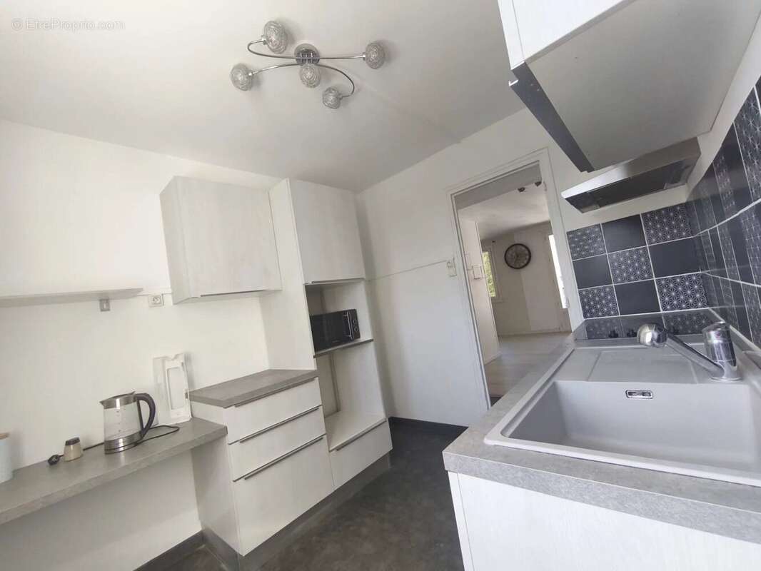 Appartement à GUILHERAND-GRANGES