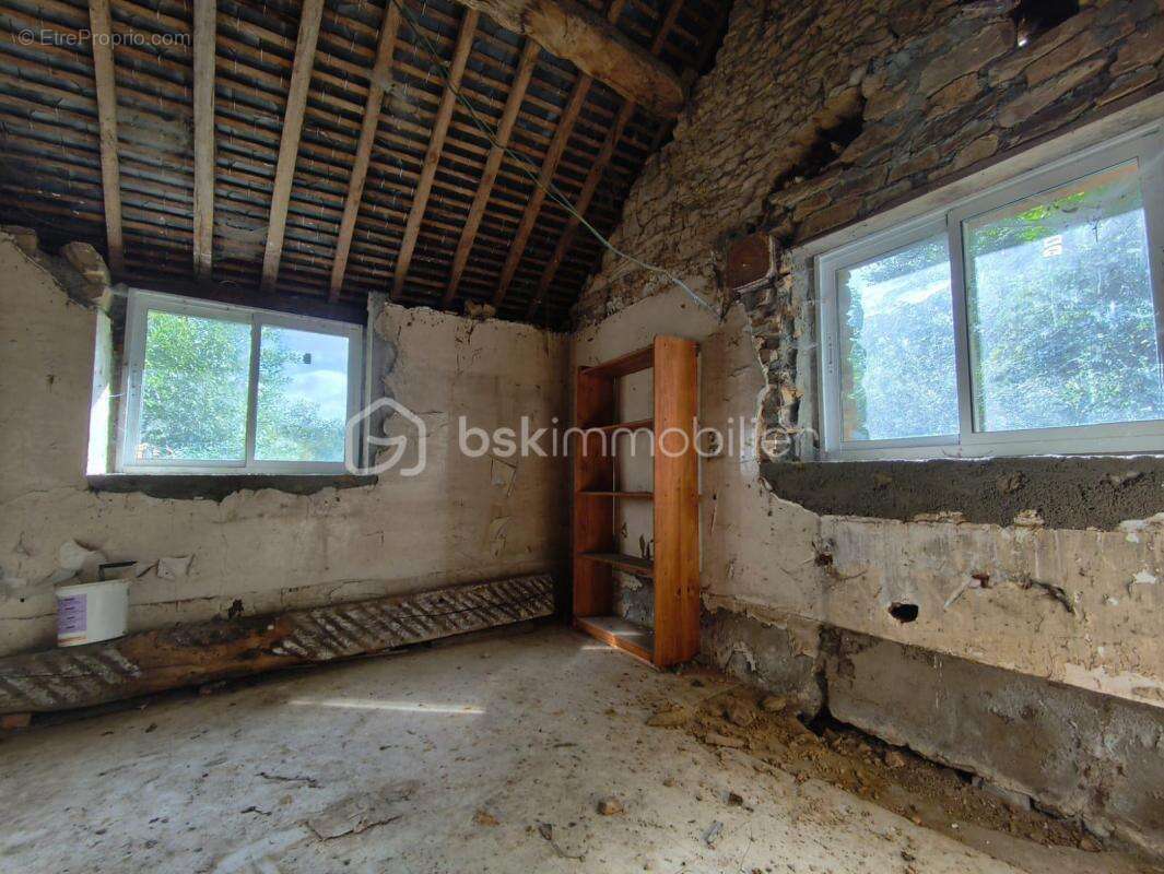  Maison à rénover – 86 m² au sol à 5 minutes de Bagnoles de L'orne - photo 3