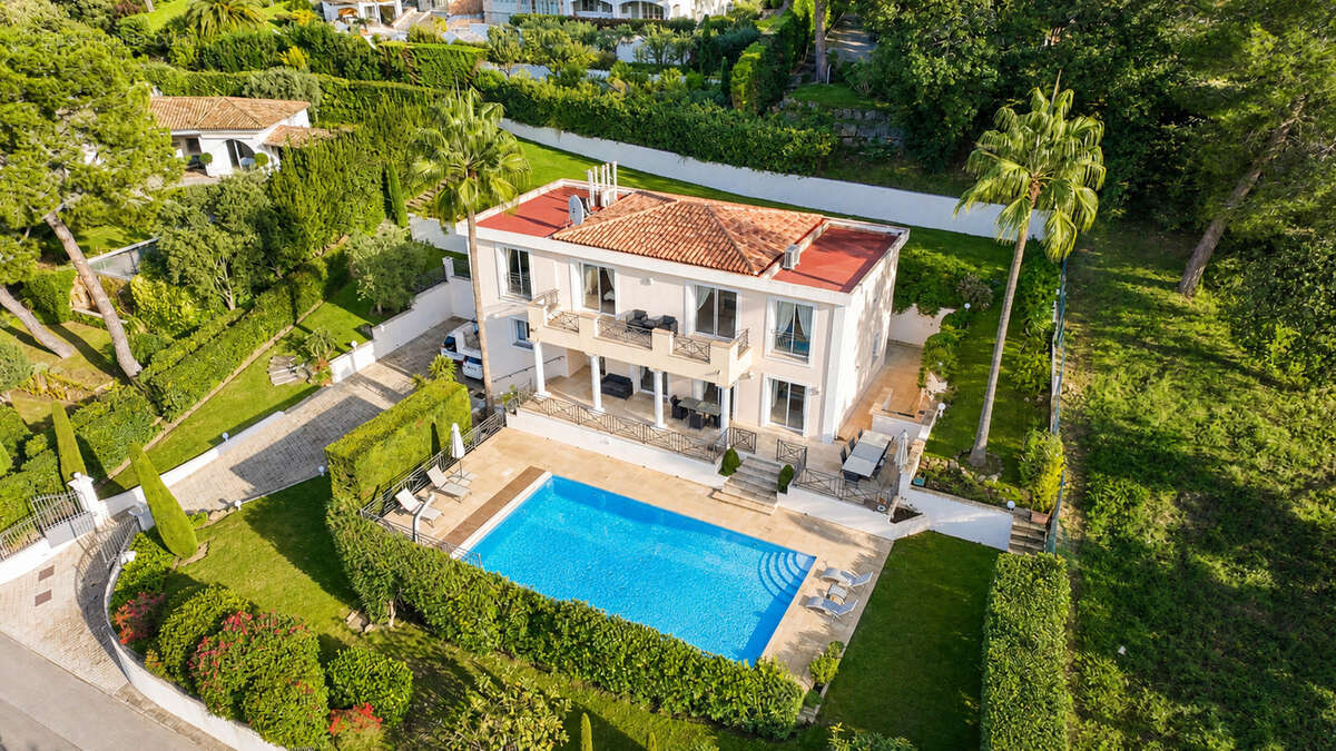 Royal Golf de Mougins   Villa 247 m2   Piscine chauffée   Domaine sécurisé - photo 3