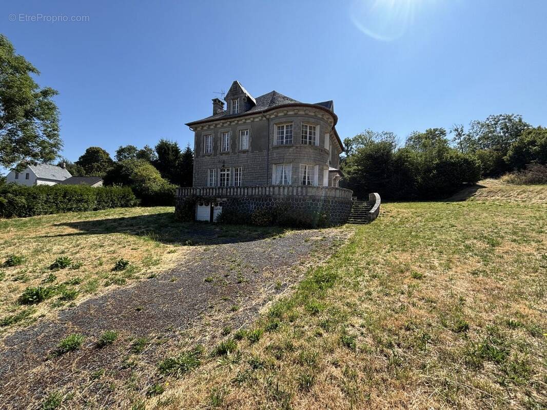 Façade avant - Maison à TRIZAC