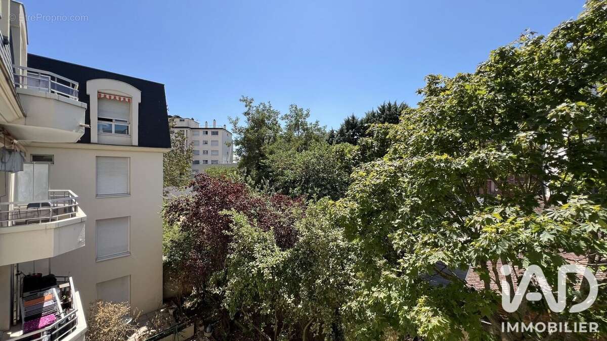 Appartement 88 m² à Le Bourget  - photo 6