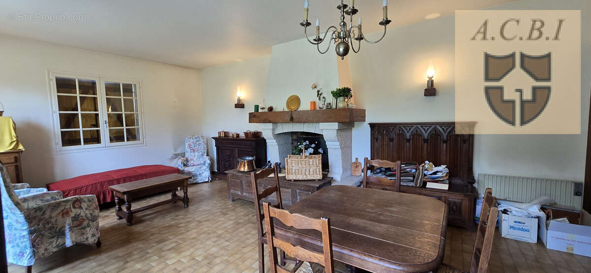 Maison à LIGNIERES