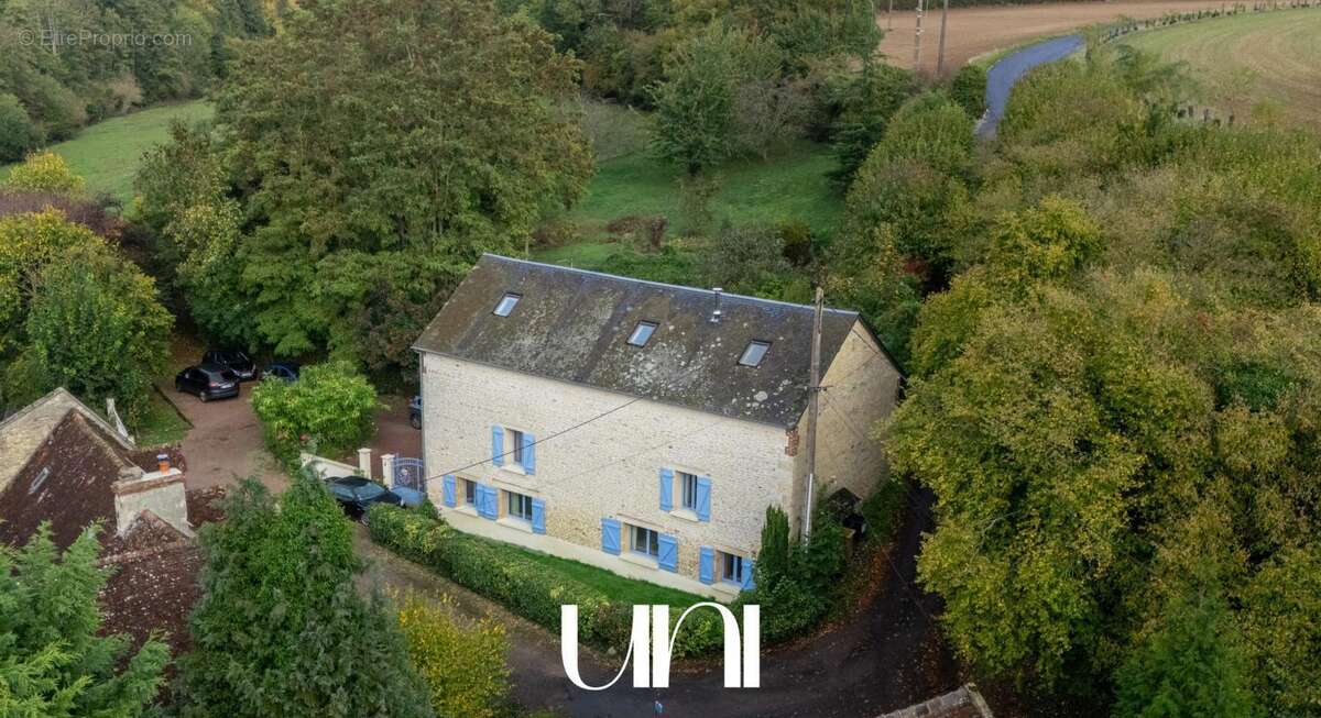 Maison à MEZIDON-CANON