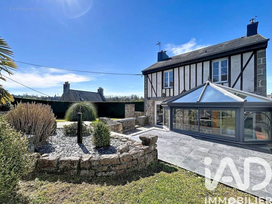 Photo 1 - Maison à VILLEDIEU-LES-POELES