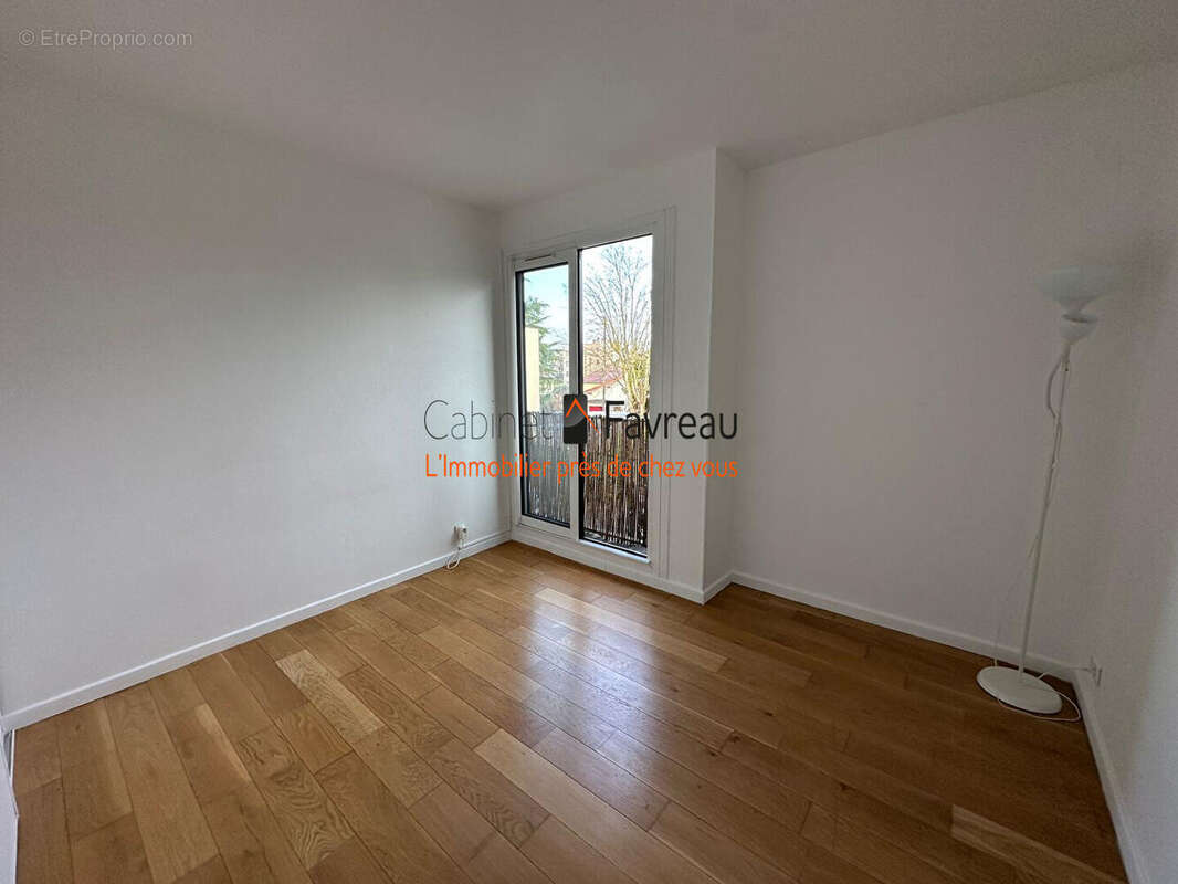 Appartement à L'HAY-LES-ROSES