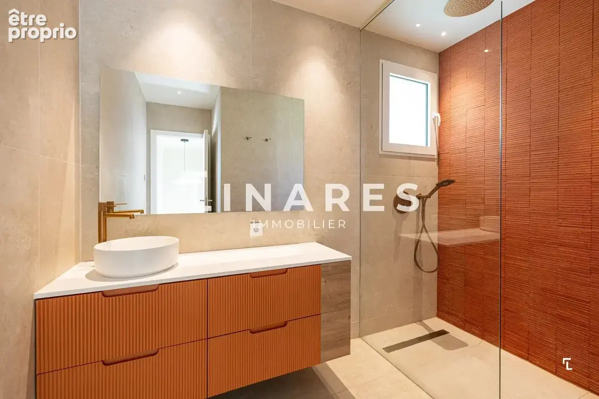 LA CALANQUE BLANCHE - Villa de 218 m²  - Extérieurs 37 m² - Terrain 800 m² - 13600 CASSIS - photo 20