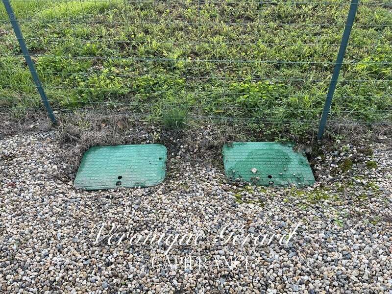 Terrain à SAINT-SEURIN-SUR-L&#039;ISLE