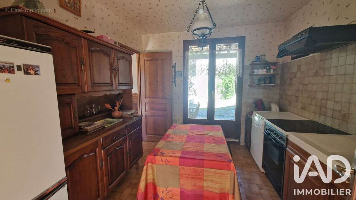 Maison 105 m² à Riez  - photo 7