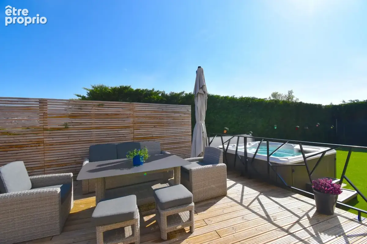 DARDILLY – Superbe villa contemporaine de 151 m² avec vue Mont Verdun - photo 6