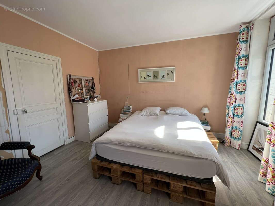 Maison à SAINT-SATUR