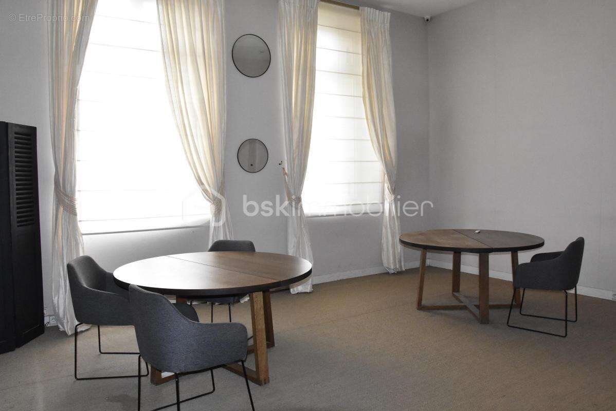 Commerce à CORBEIL-ESSONNES