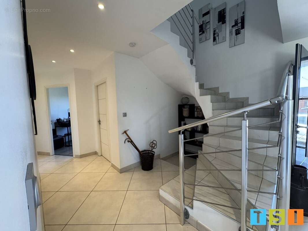 185 m² de lumière et de confort, à deux pas de Saint-Gaudens. - photo 6