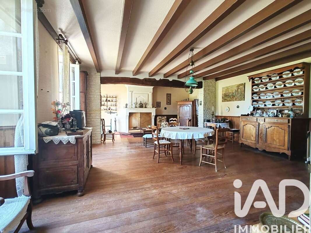 Maison 240 m² à Breuil-La-Reorte  - photo 7