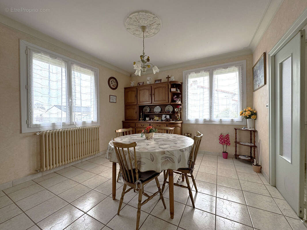 Maison à AIZENAY