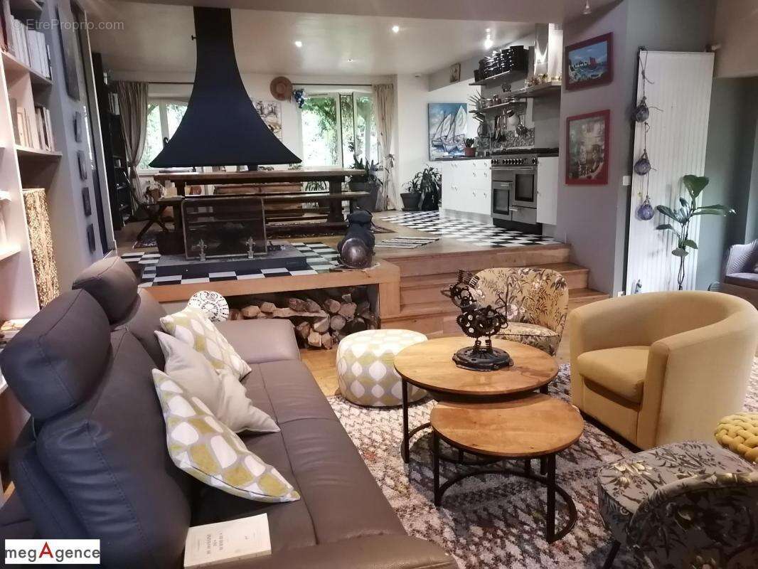 Maison à LA VICOMTE-SUR-RANCE