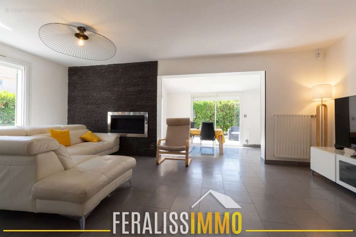 Maison à COURDIMANCHE