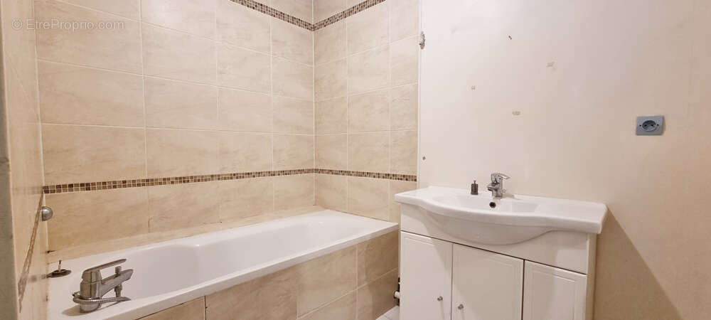 Appartement à PARIS-20E